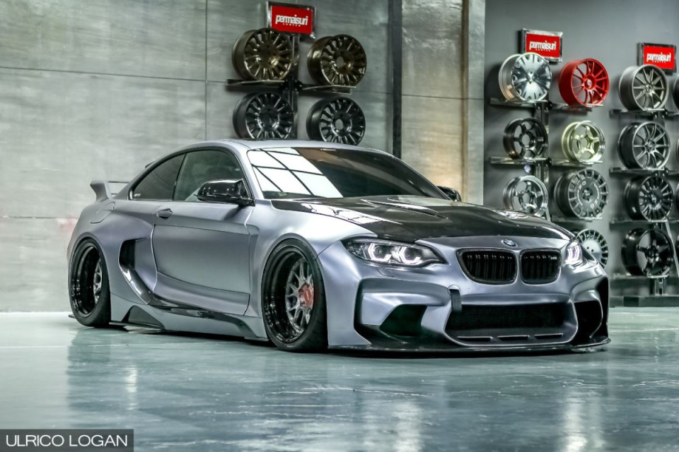 Intip BMW "The Beast M" modifikasi Charock